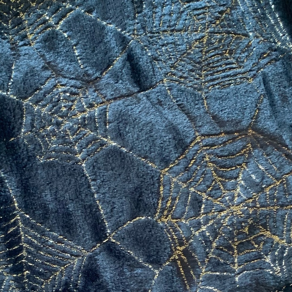 Spiderweb Table Runner - Picture 4 of 4
